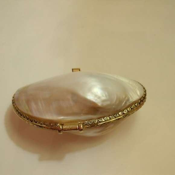 MOP Seashell Set of Two Trinkets Lined in Gold Plated - Picture 9 of 12